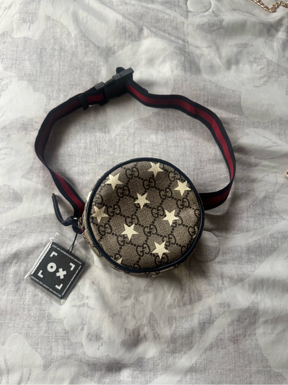 Gucci GG Supreme Stars waist bag